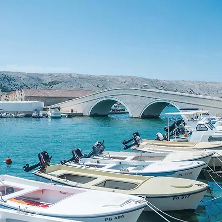 Appartement Amazing In Pag With 2 Bedrooms And Wifi