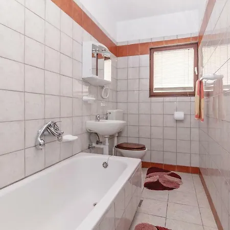 Appartement Amazing In Pag With 2 Bedrooms And Wifi Pag Town